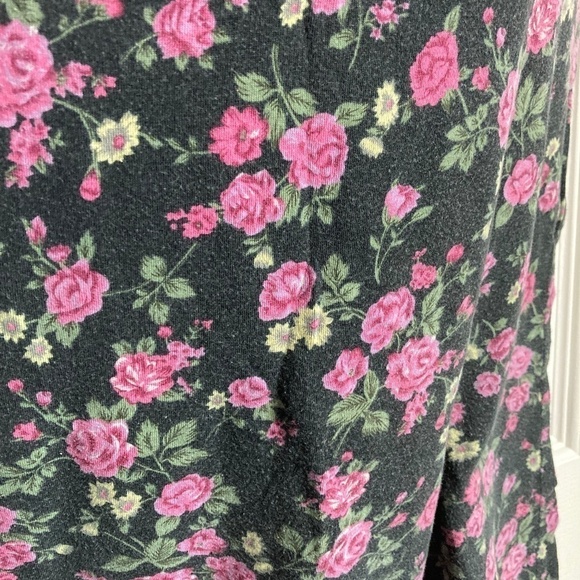 Zenana Outfitters FloralCami size L - Picture 2 of 4